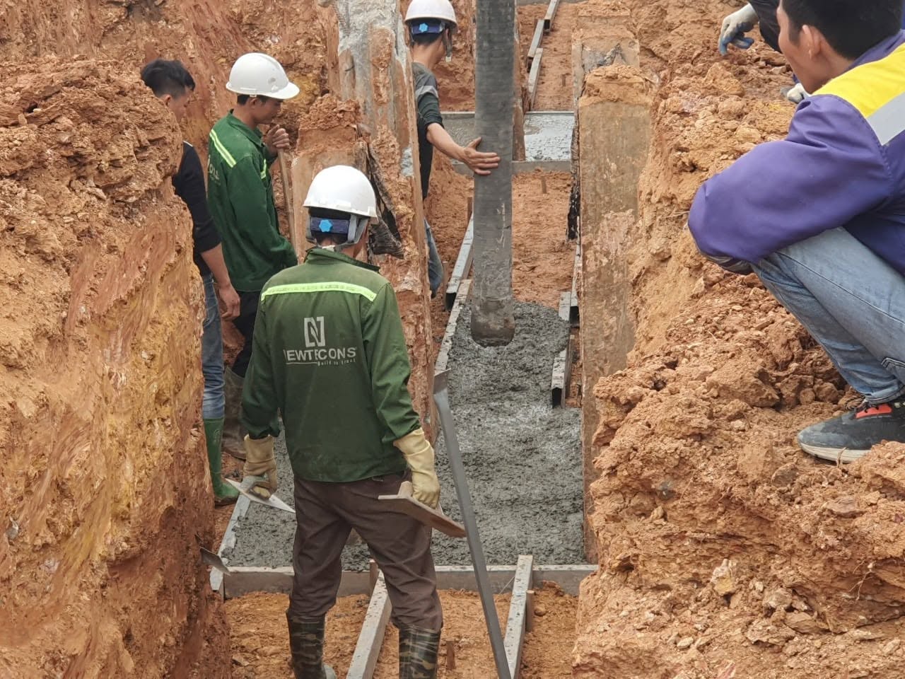 Vì Sao Doanh Nghiệp Nên Cải Tạo Hệ Thống Nhà Xưởng Đồng Bộ?